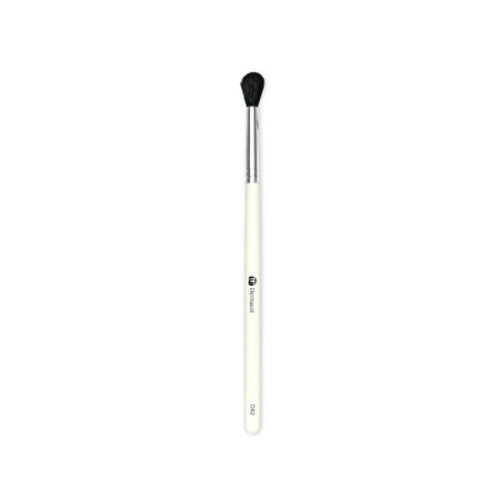 Dermacol Cosmetic brush for blending eye shadow with natural bristles D82