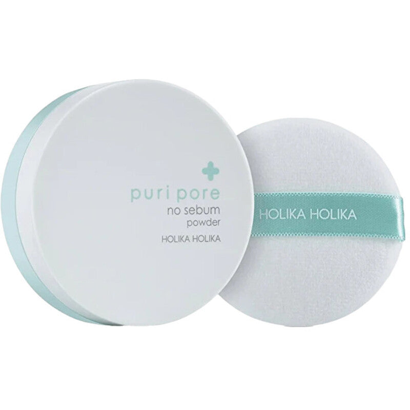Holika Holika „Puri Pore No Sebum Powder“ – skaidri matinį atspalvį suteikianti pudra
